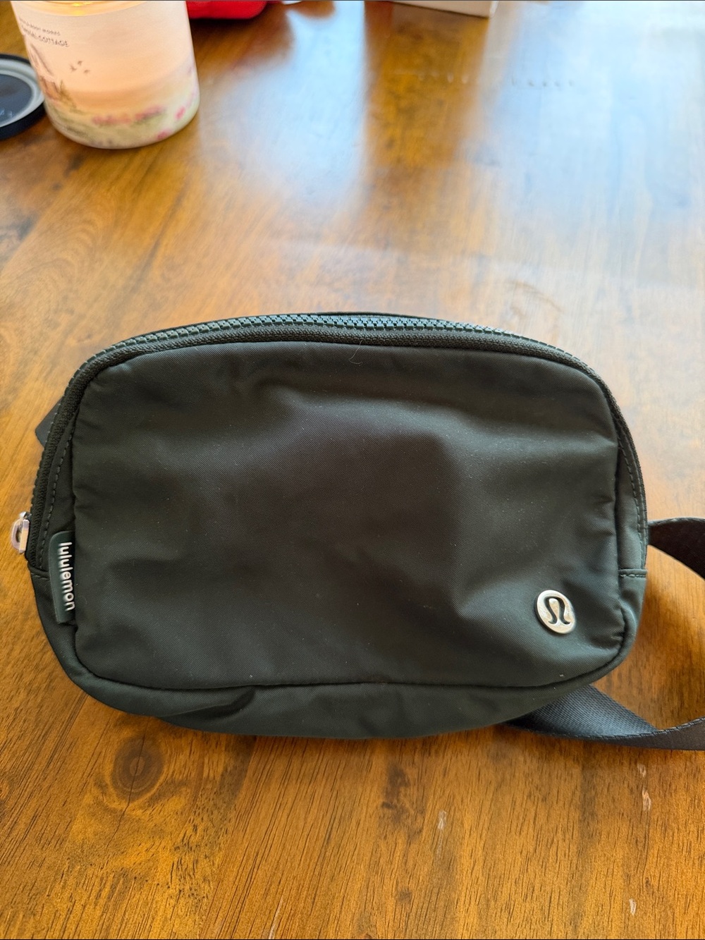 Lululemon belt bag (unisex) (forest green) - Picture 1 of 3